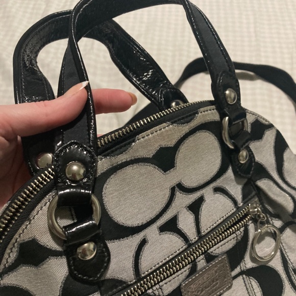 Coach Poppy metallic signature purse - Picture 2 of 7